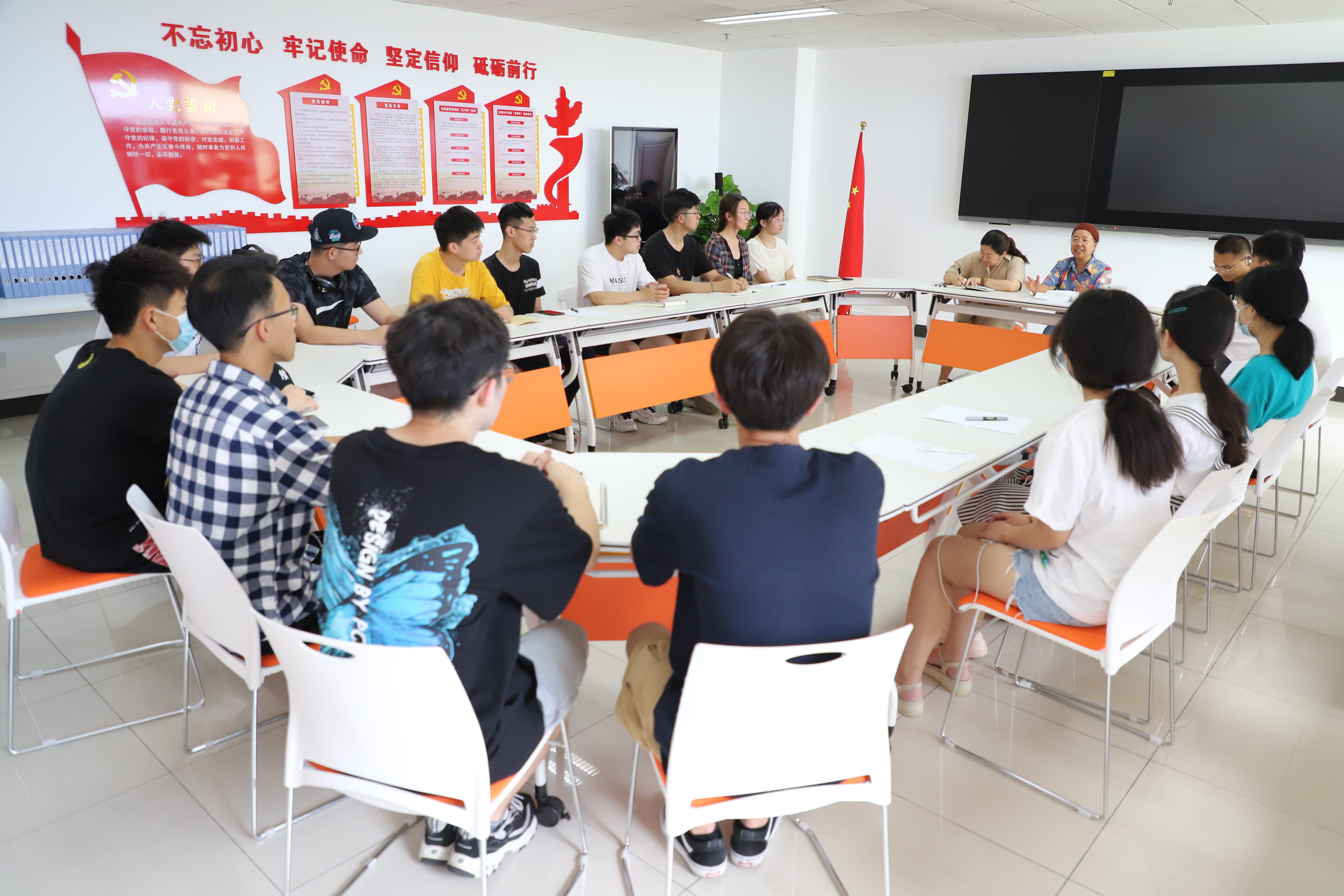 6cafe2a34ef74698830839d8ff10f210.jpg IMG_9915.jpg