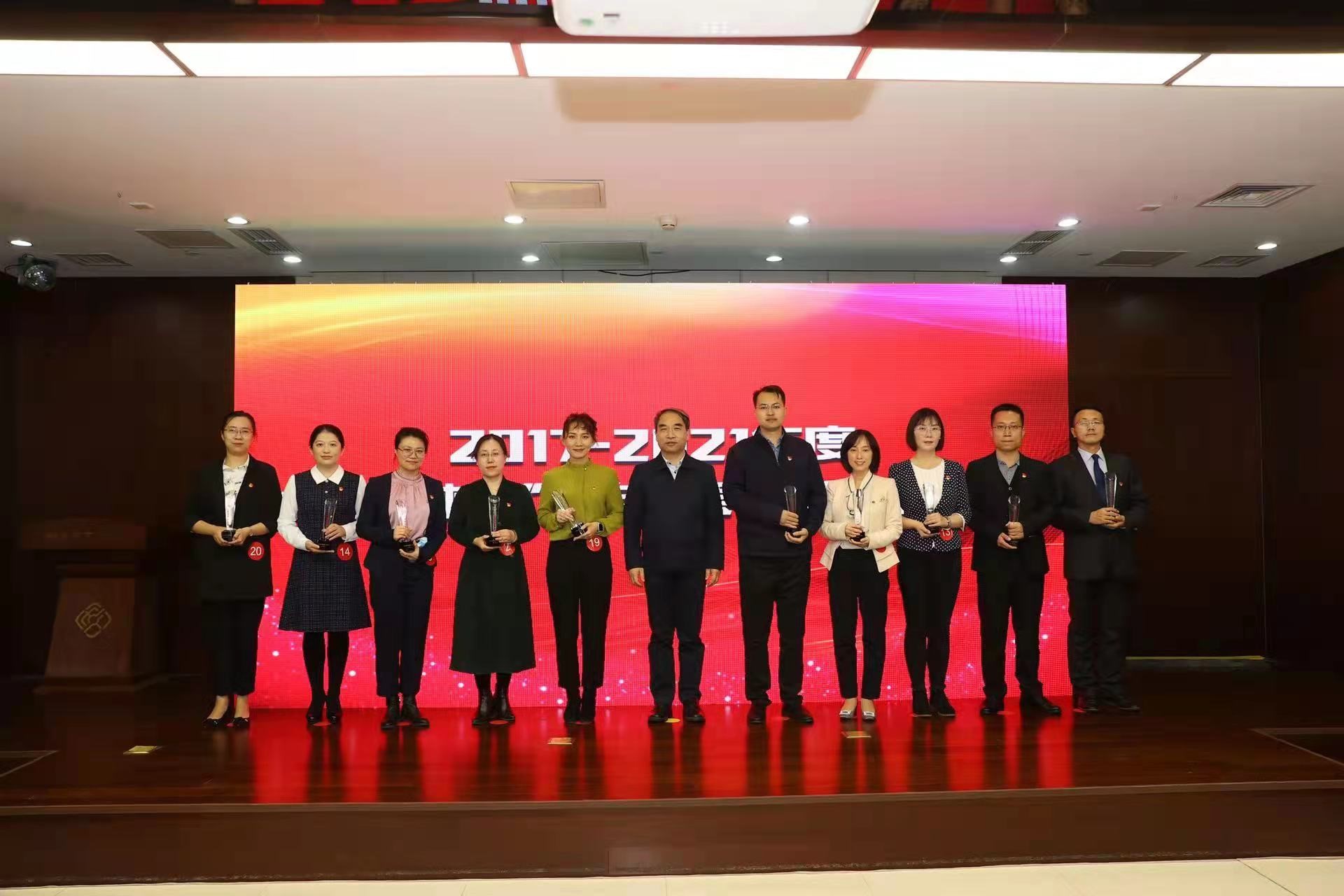 d86507eb326c44a9bc755e3499bb18f6.jpg d86507eb326c44a9bc755e3499bb18f6.jpg