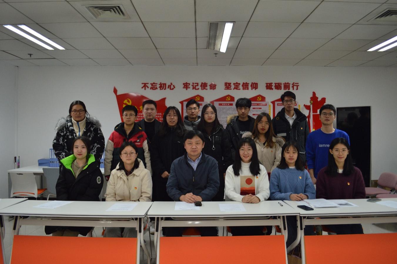 157062bbf1c5487b8ddde2cfa5f21bc7.jpg ??1.jpg